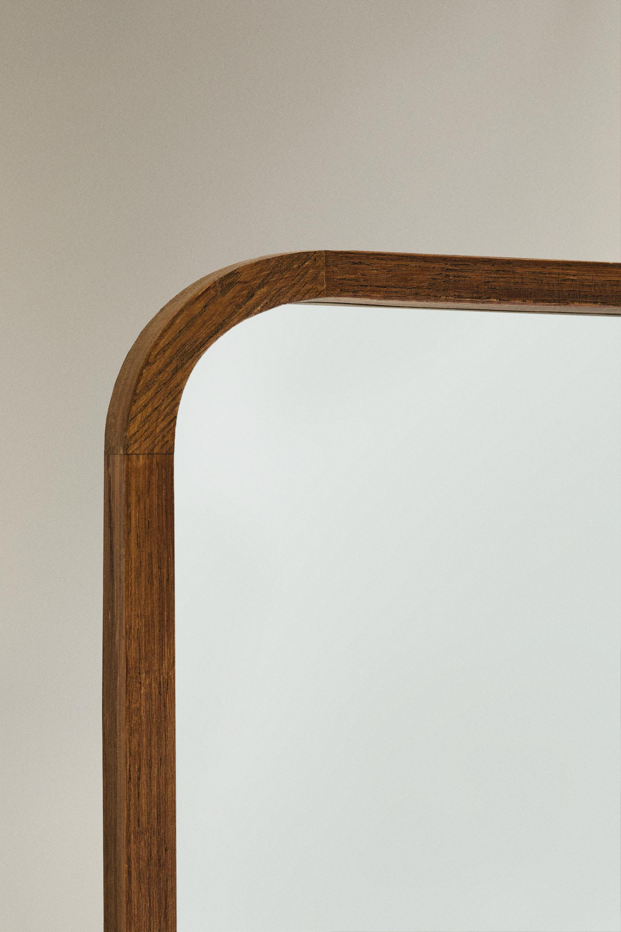 ROUND BORDER HANGING FULL LENGTH MIRROR